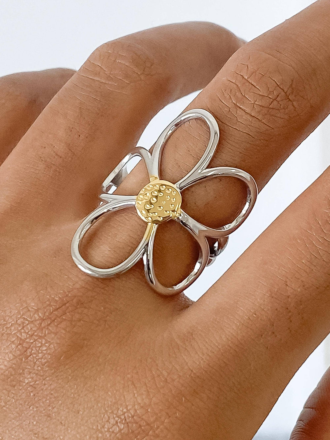 Two-Toned Flower Ring (Size 7)